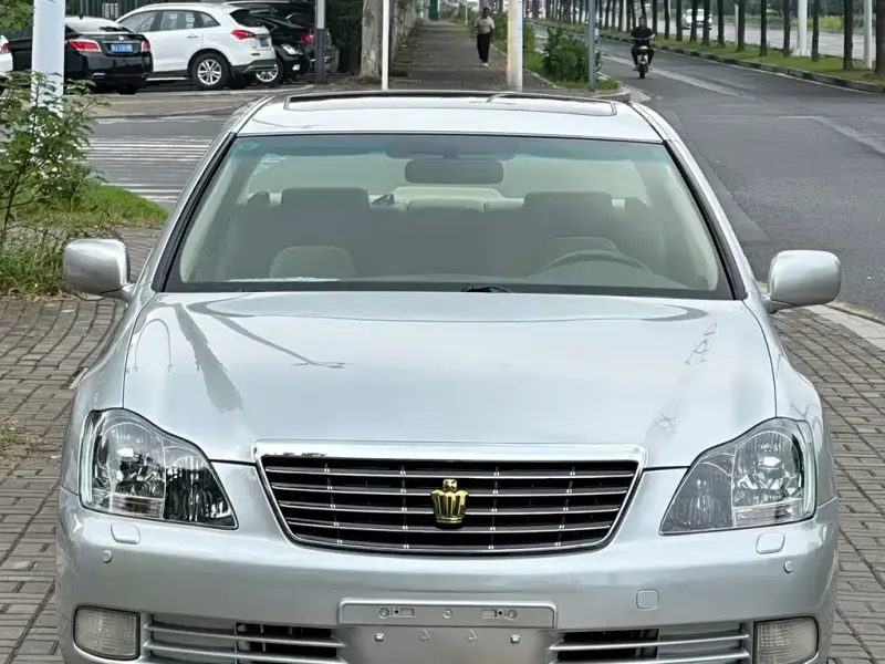 Toyota Crown, 2006