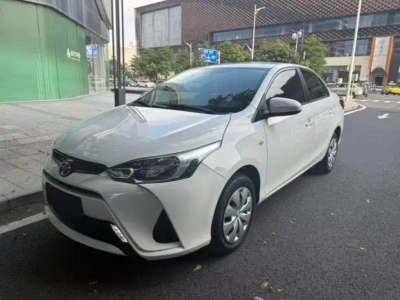 Toyota Yaris L, 2021