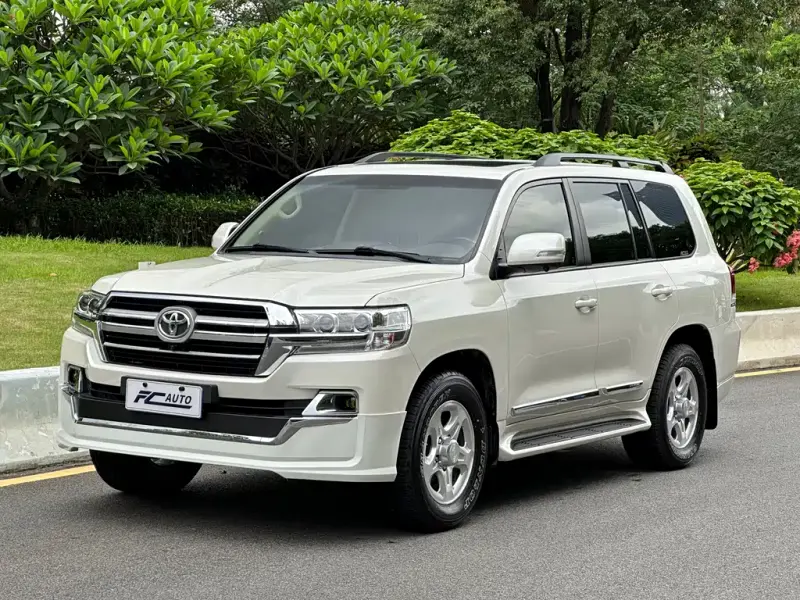 Toyota Land Cruiser, 2018 — фото 1