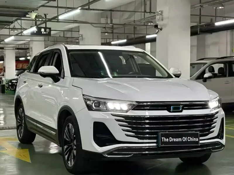 Bestune T77 FAW Besturn T77 2023 1.5T Auto Premium Type, 2025 — фото 1