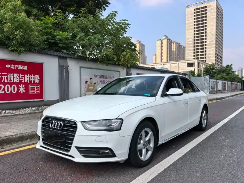 Audi A4L, 2015