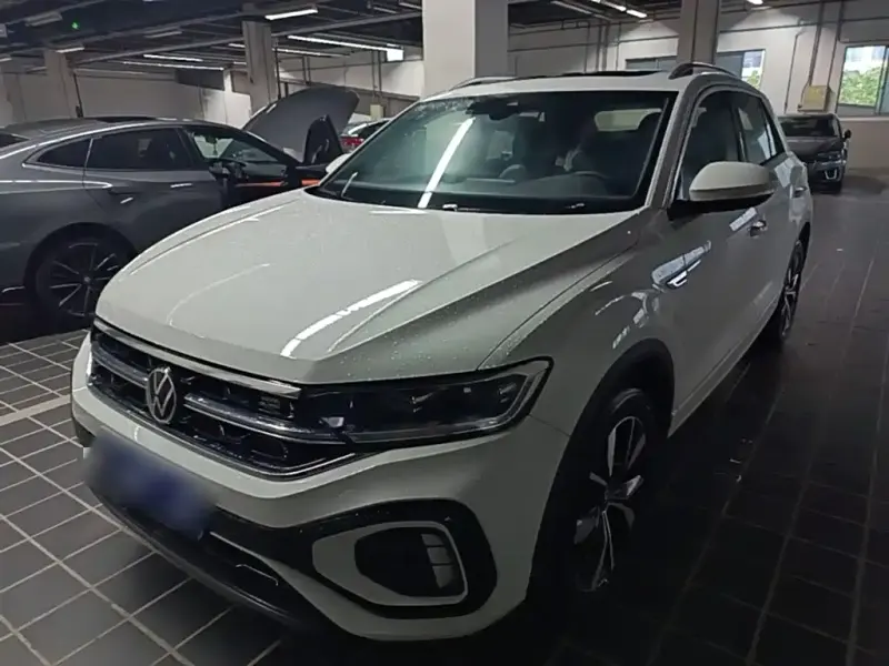 Volkswagen T-Roc, 2025