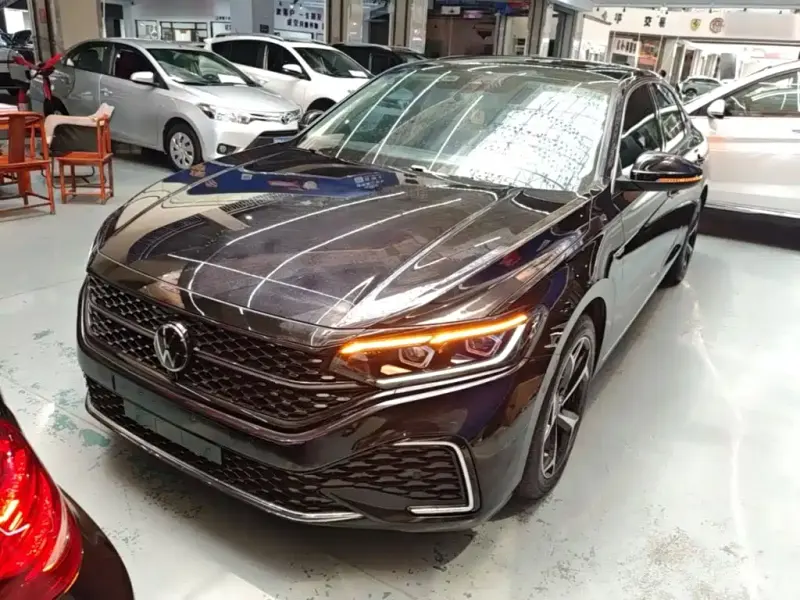 Volkswagen Passat, 2023