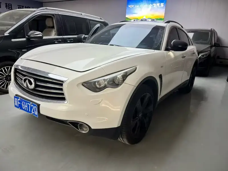 Infiniti QX70, 2016