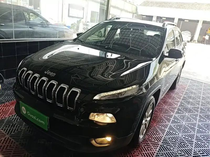 Jeep Cherokee, 2016