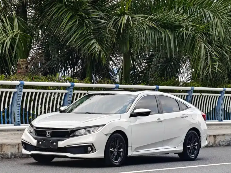 Honda Civic Honda Civic 2019 220TURBO CVT Dynamic Dynamic Edition China VI, 2021 — фото 1