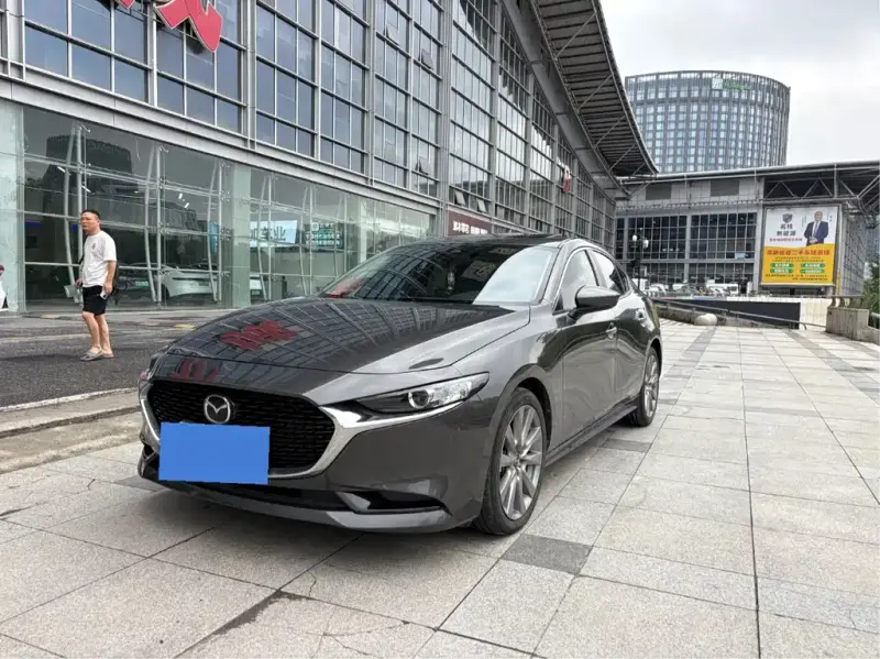 Mazda 3 Axela Mazda 3 Axela 2022 2.0L Auto Quality Dazzle Edition, 2023 — фото 1