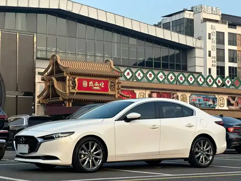 Mazda 3 Axela, 2022