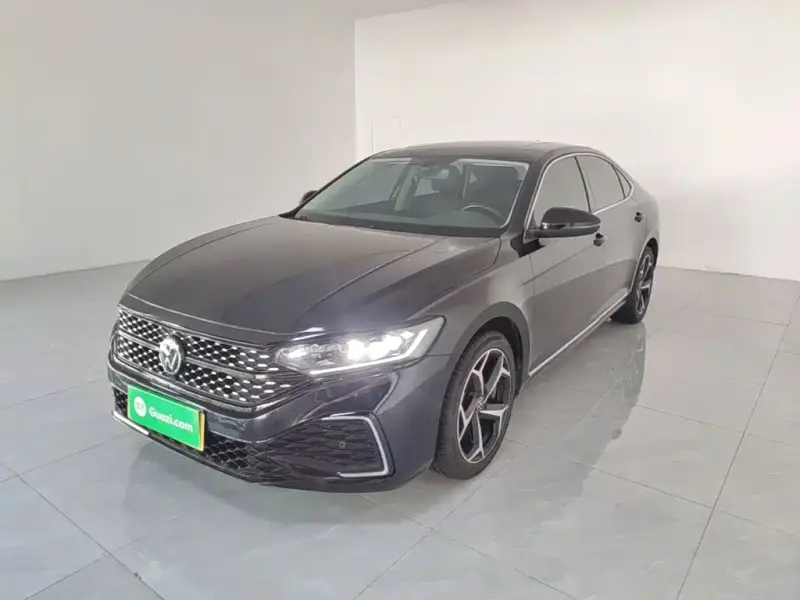 Volkswagen Passat, 2023