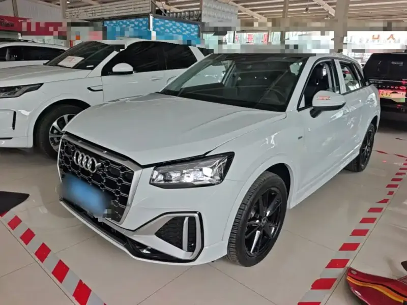 Audi Q2L, 2024