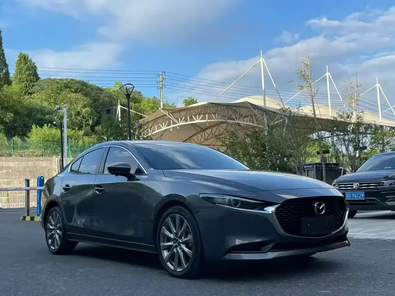 Mazda 3 Axela, 2024