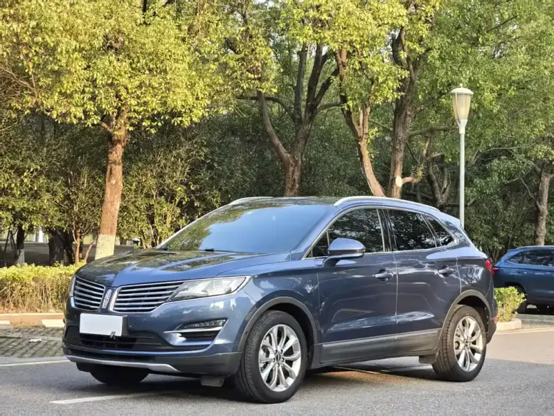 Lincoln MKC, 2019