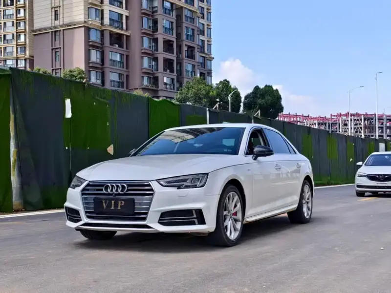 Audi A4L, 2018