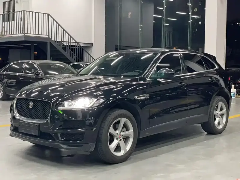 Jaguar F-PACE, 2020