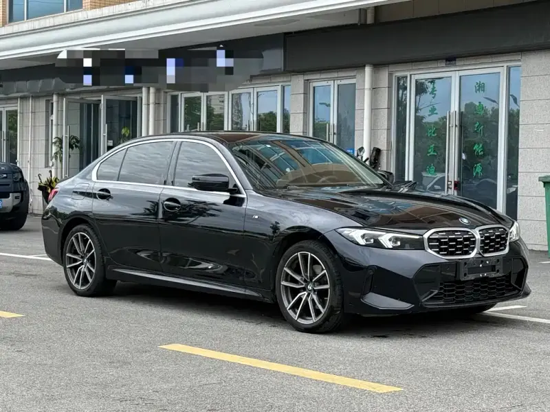 BMW 3 Series, 2023