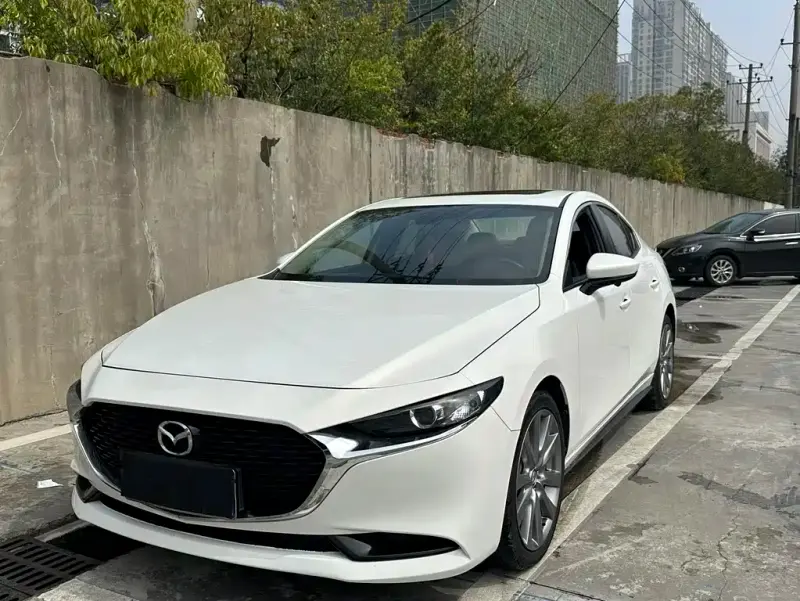 Mazda 3 Axela, 2021