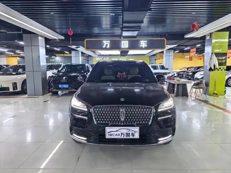 Lincoln Corsair, 2021