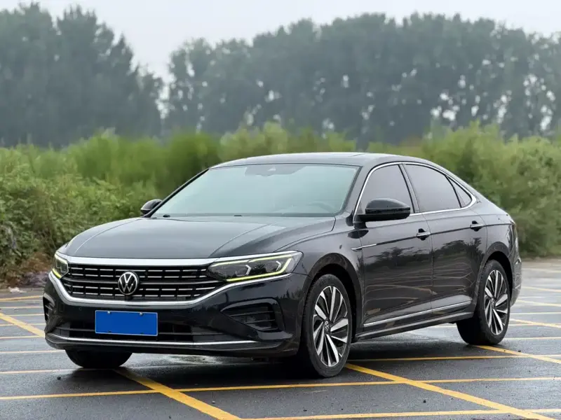 Volkswagen Passat, 2022