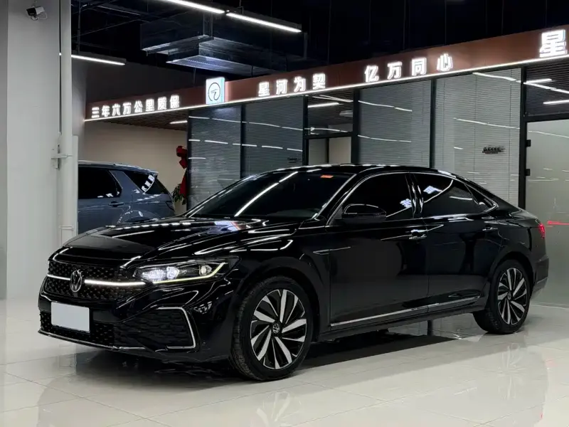 Volkswagen Passat, 2022
