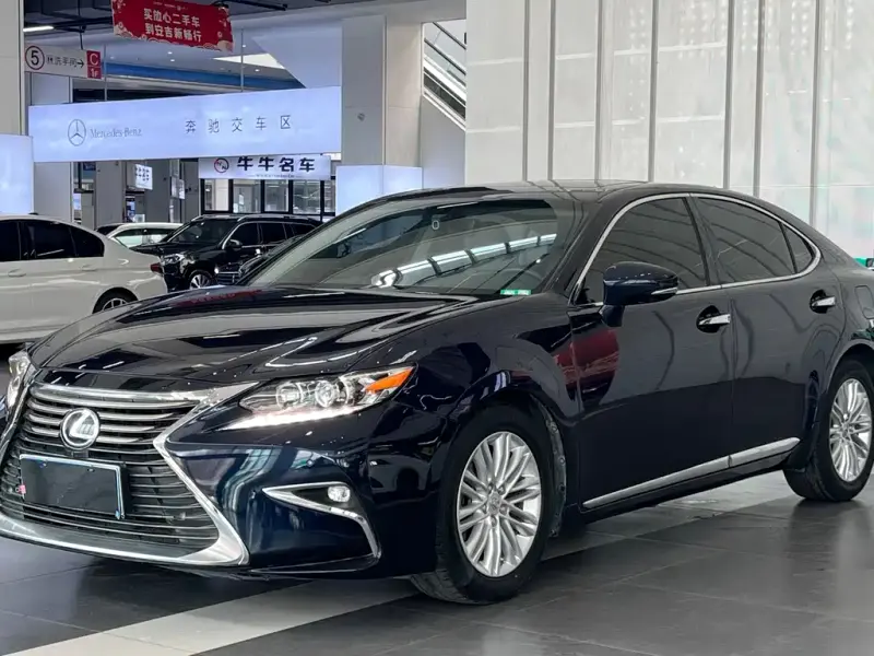 Lexus ES, 2018