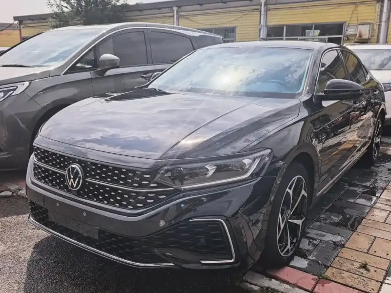 Volkswagen Passat, 2023