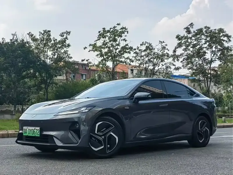Deepal L07, 2025