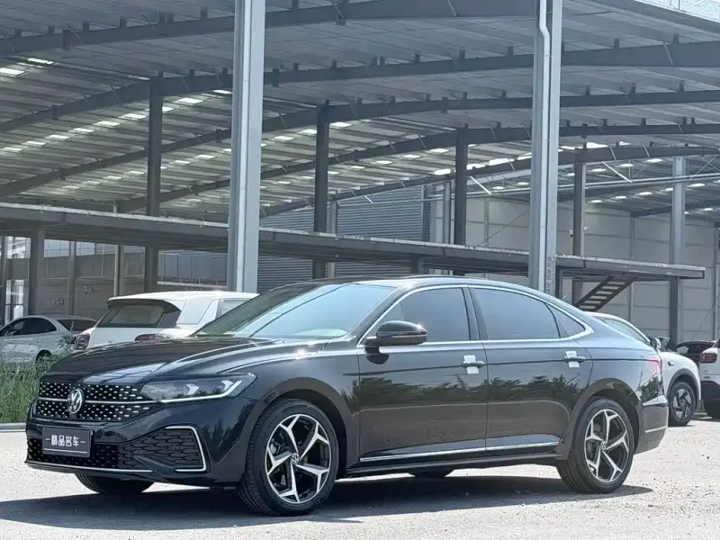 Volkswagen Passat, 2025