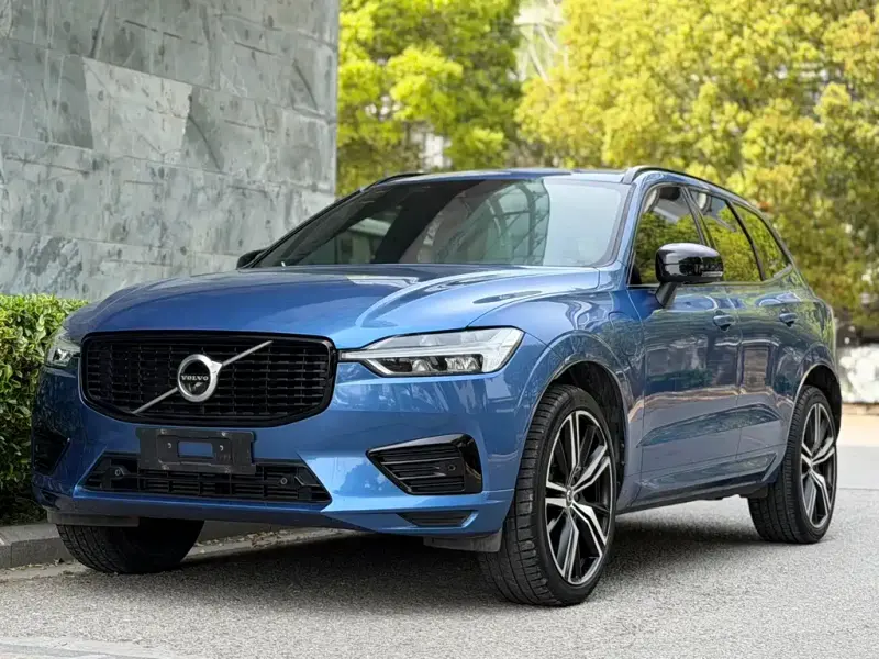Volvo XC60 PHEV, 2020