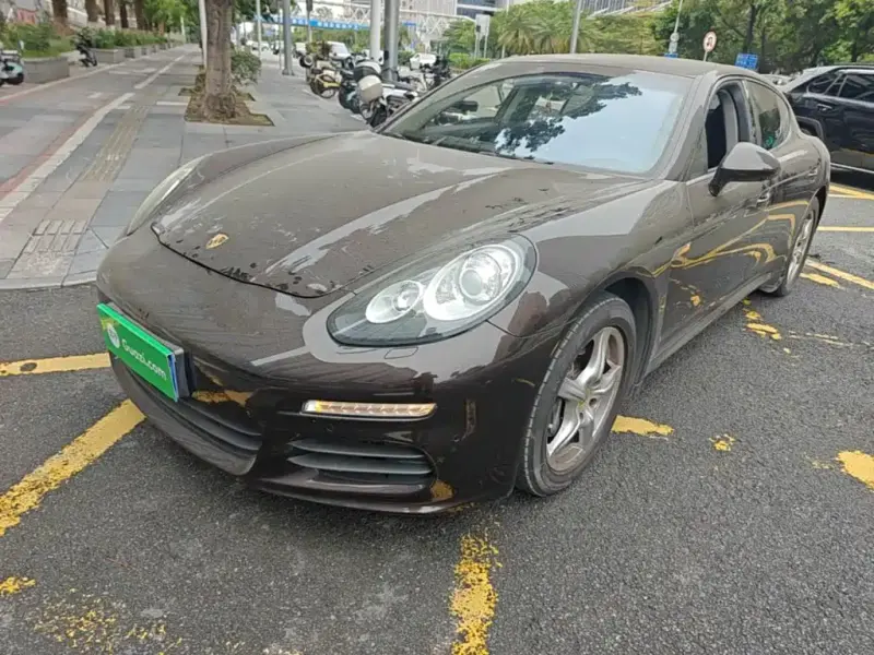 Porsche Panamera, 2015