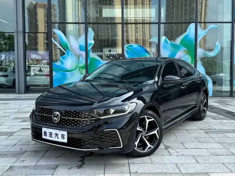Volkswagen Passat, 2025