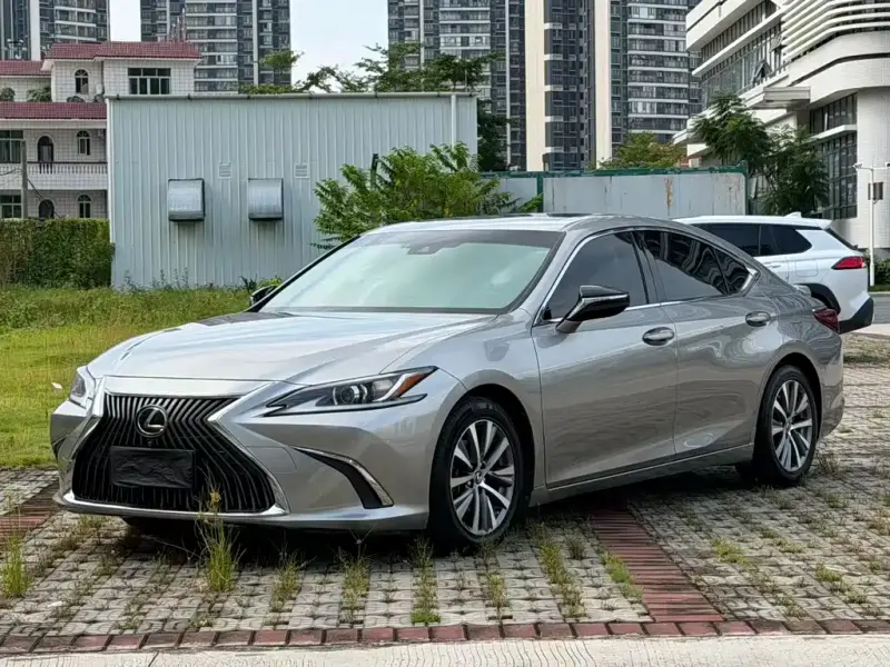 Lexus ES, 2018
