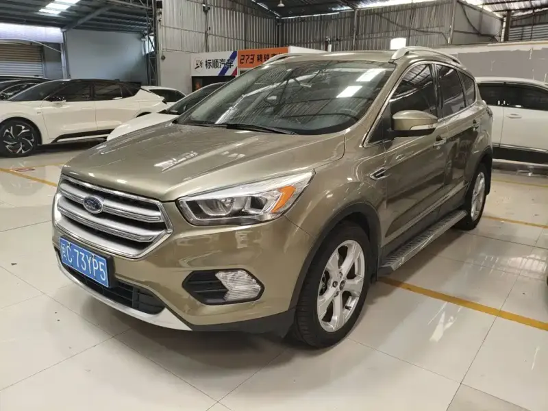 Ford Kuga, 2016