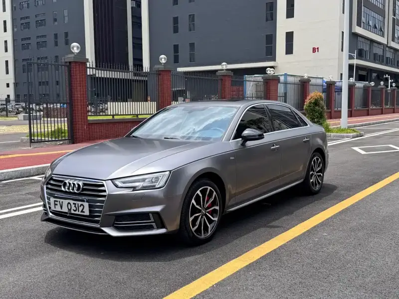 Audi A4L, 2018