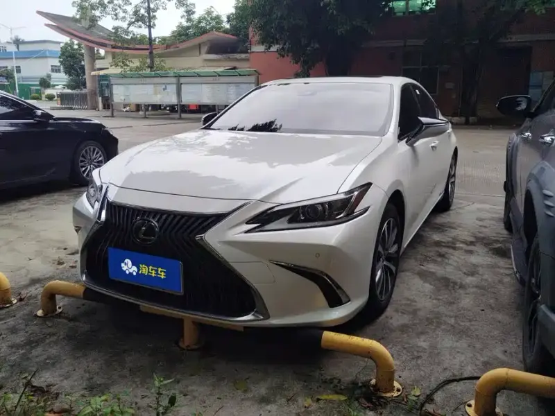 Lexus ES, 2020
