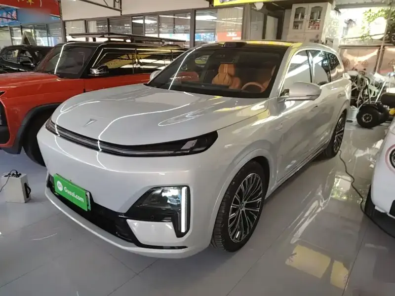 Deepal S09, 2025