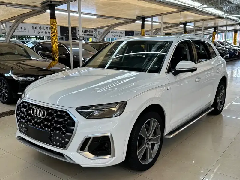 Audi Q5L, 2022