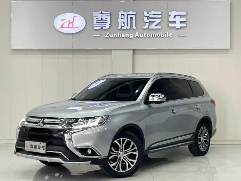 Mitsubishi Outlander, 2016