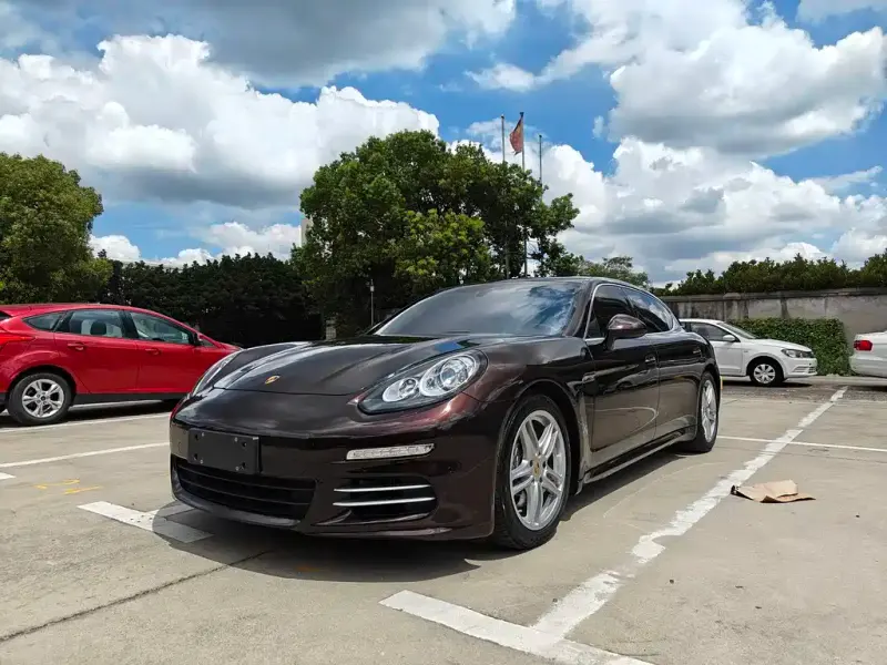 Porsche Panamera, 2016