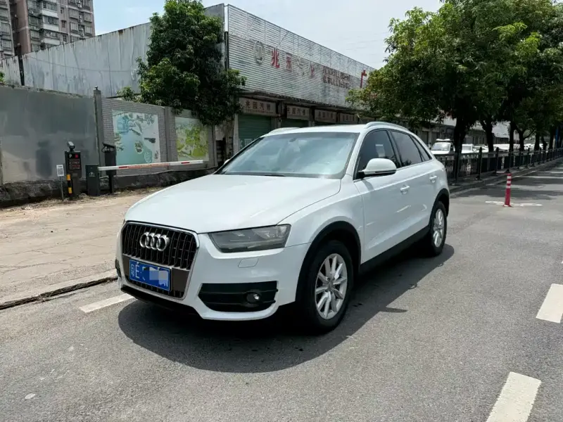 Audi Q3, 2015