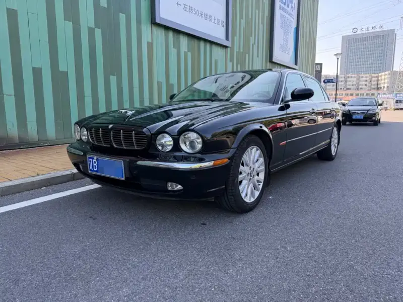 Jaguar XJ, 2005