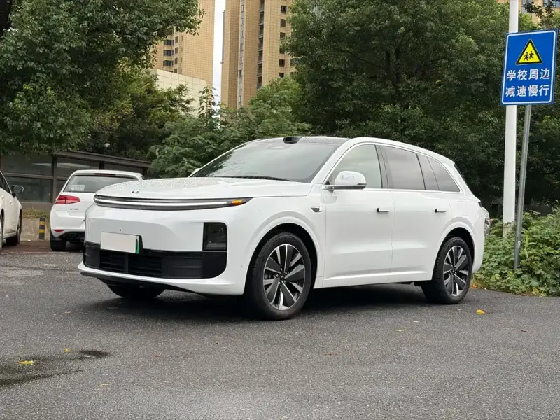 Li Auto Li L6, 2025