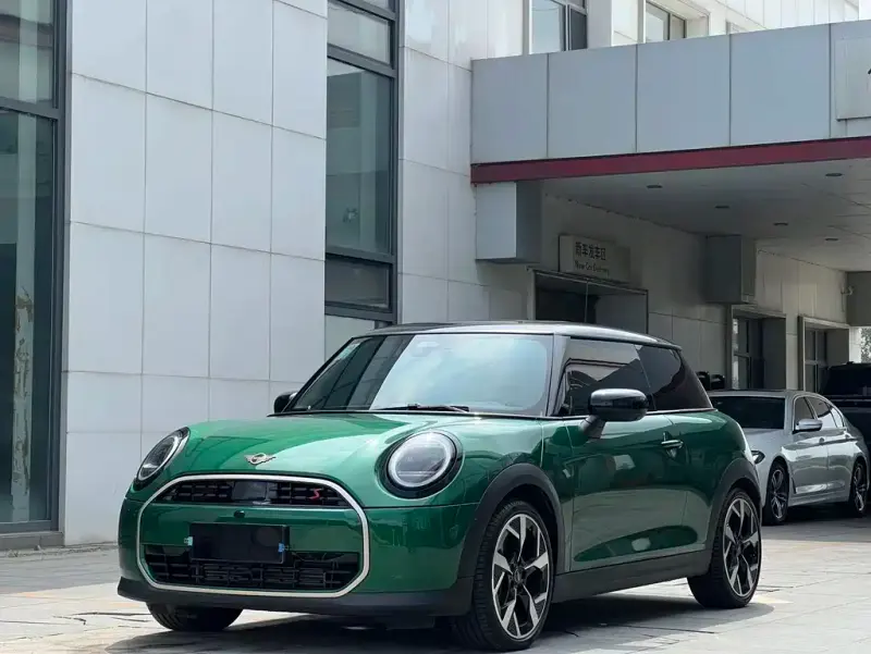 MINI Mini, 2025