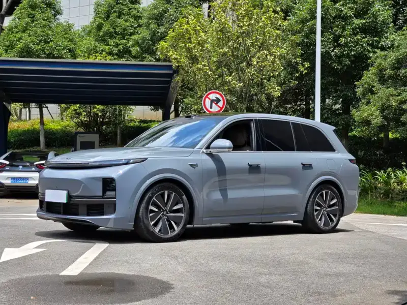 Li Auto Li L8, 2025