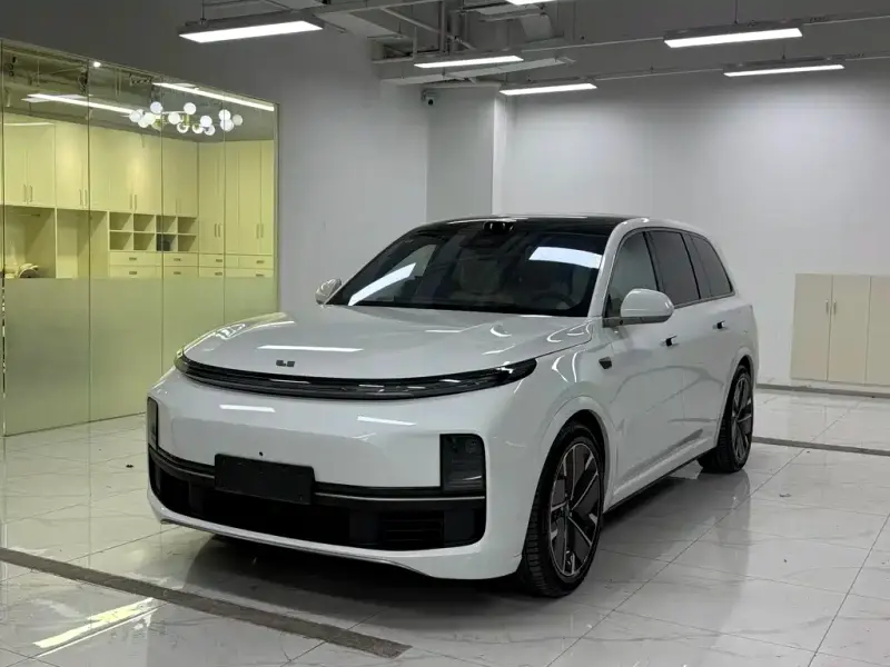 Li Auto Li L9, 2025