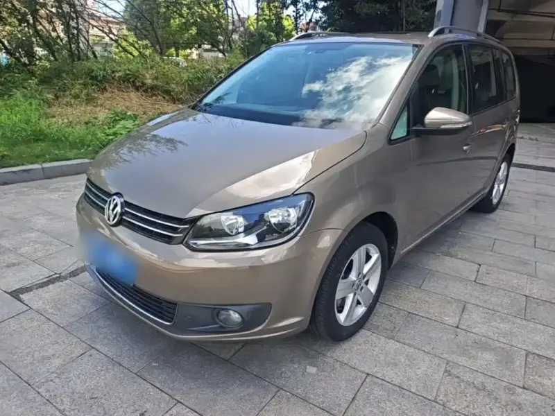 Volkswagen Touran Volkswagen Touran 2015 1.4T DSG Comfort Edition 5 seats, 2016 — фото 1