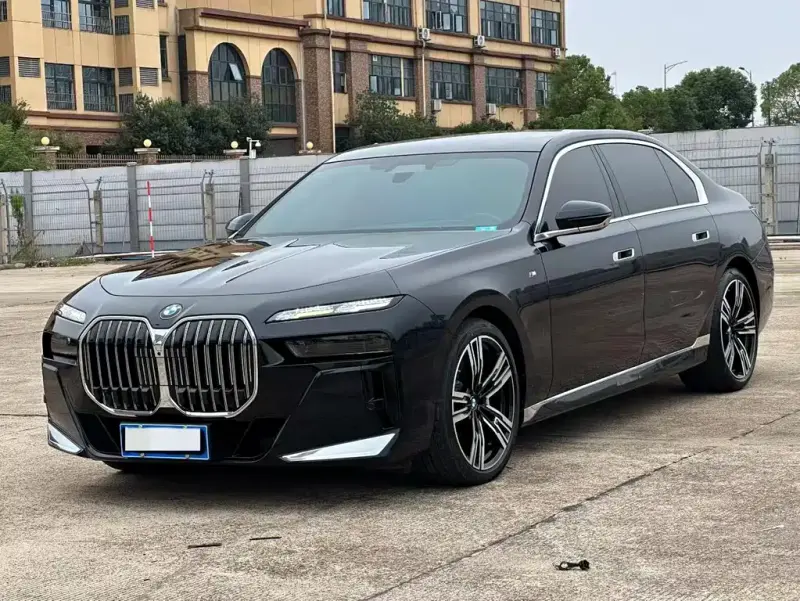 BMW 7 Series, 2023