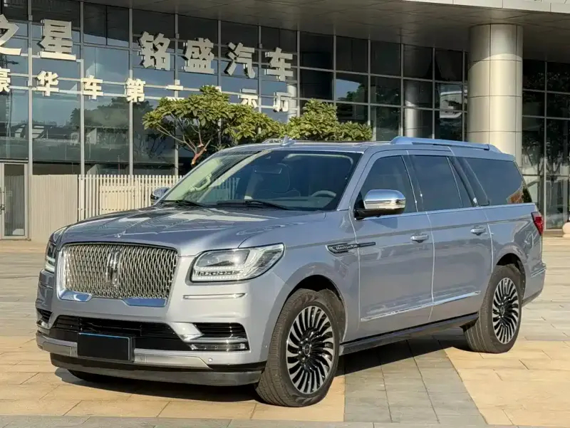 Lincoln Navigator, 2022