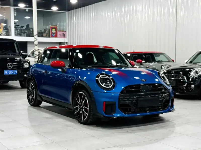 MINI JCW, 2025