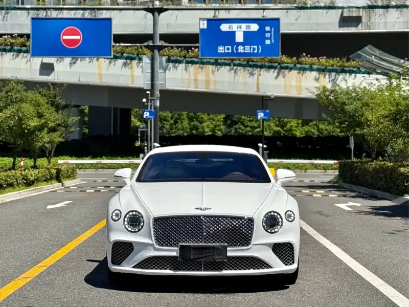 Bentley Continental, 2022