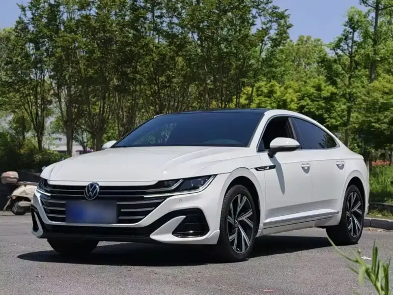 Volkswagen CC CC 2024 версия 330TSI версия, 2024 — фото 1